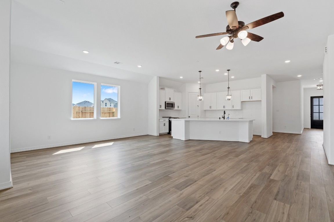 7723 Jade Crest Drive Angleton, TX 77515 - Photo 13 of 30 Note: Sample product photo. Actual exterior and interior selections may vary by homesite. Photo may be virtually staged