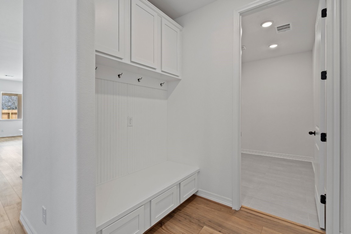 7723 Jade Crest Drive Angleton, TX 77515 - Photo 6 of 30 Note: Sample product photo. Actual exterior and interior selections may vary by homesite. Photo may be virtually staged