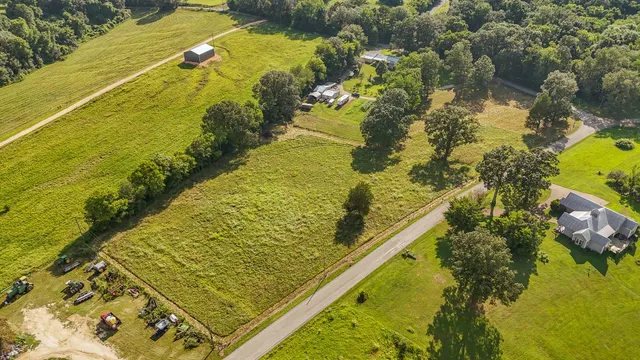 $245,000 | 3130 Nance Bend Road, Clifton, TN 38425