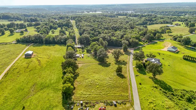 $245,000 | 3130 Nance Bend Road, Clifton, TN 38425