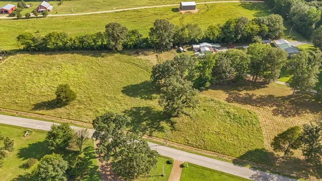 $245,000 | 3130 Nance Bend Road, Clifton, TN 38425
