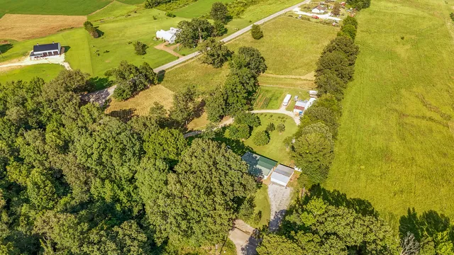 $245,000 | 3130 Nance Bend Road, Clifton, TN 38425