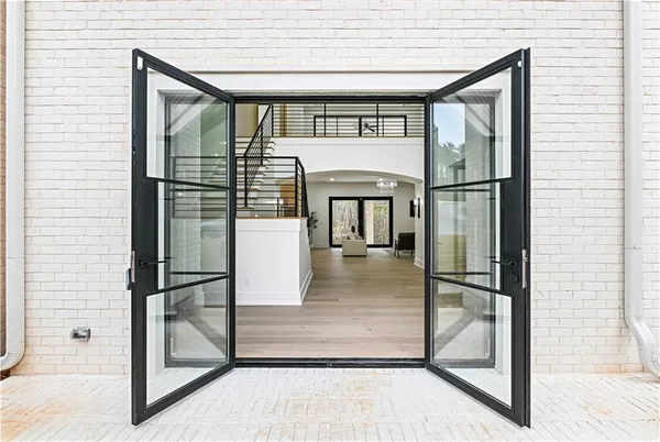a view of livingroom with furniture
