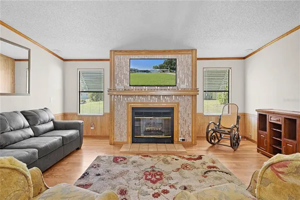$1,700 | 13904 County Road 109D, Lady Lake, FL 32159