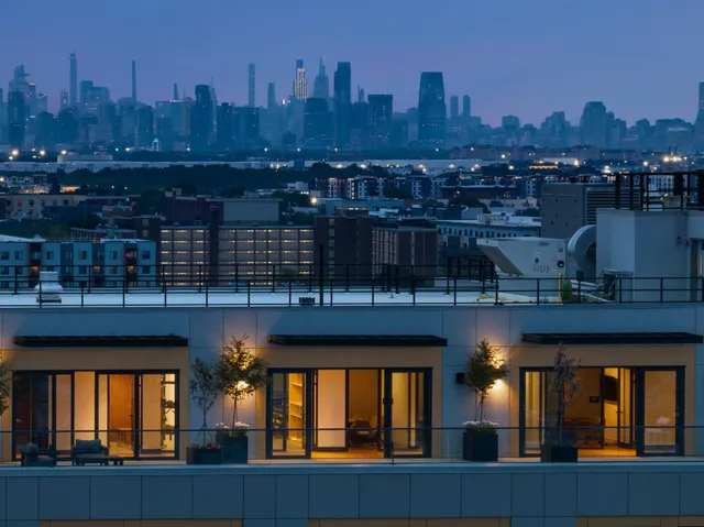 a picture of city view