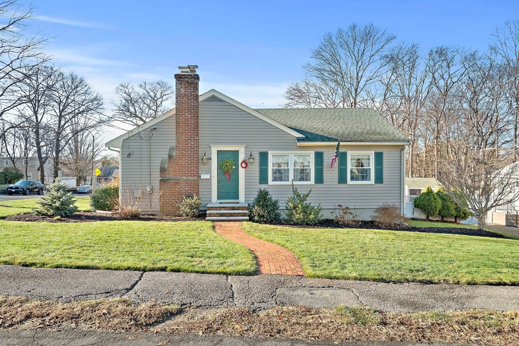 27 Edwards Road Braintree, MA 02184 - Photo 1 of 24 Gallery Image 1