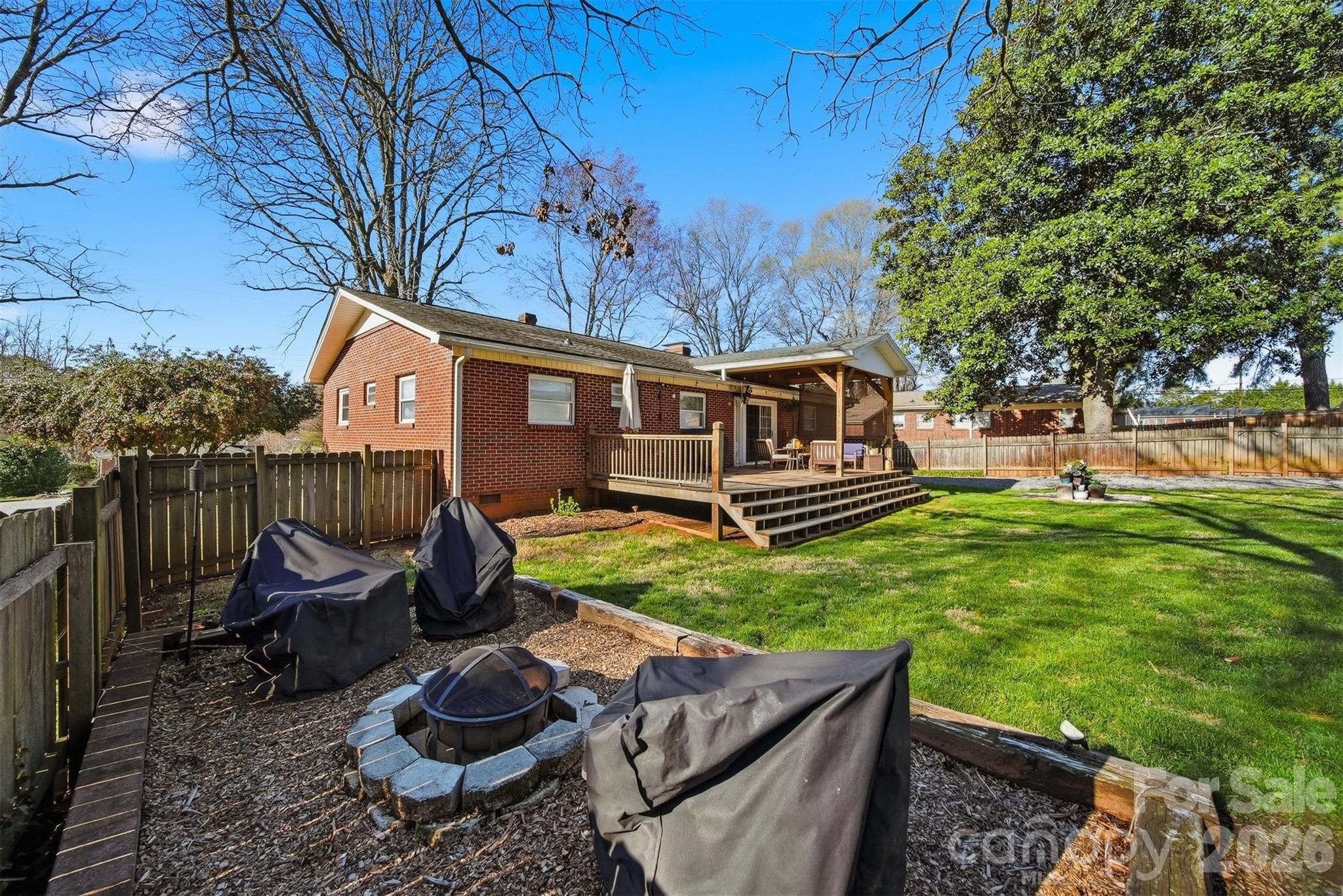 904 15th Street Northwest Conover, NC 28613 - Photo 6 of 28