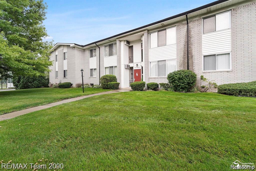 26790 Joy Road Redford, MI 48239 - Photo 1 of 9