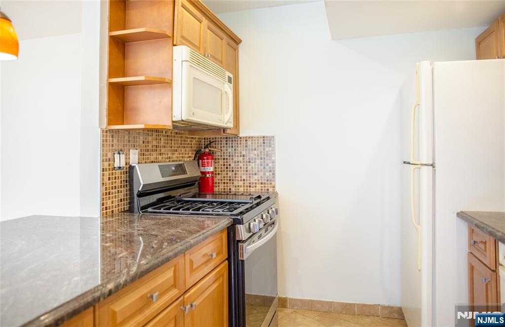 95 Orient Way, Unit 3G Rutherford, NJ 07070 - Photo 12 of 14