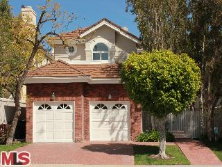 2326 Canyonback Road Los Angeles, CA 90049 - Photo 1 of 1