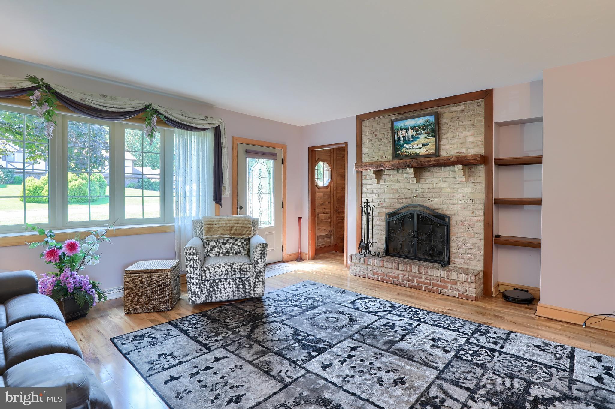 145 Donrene Road Mount Wolf, PA 17347 - Photo 5 of 37 Gallery Image 5