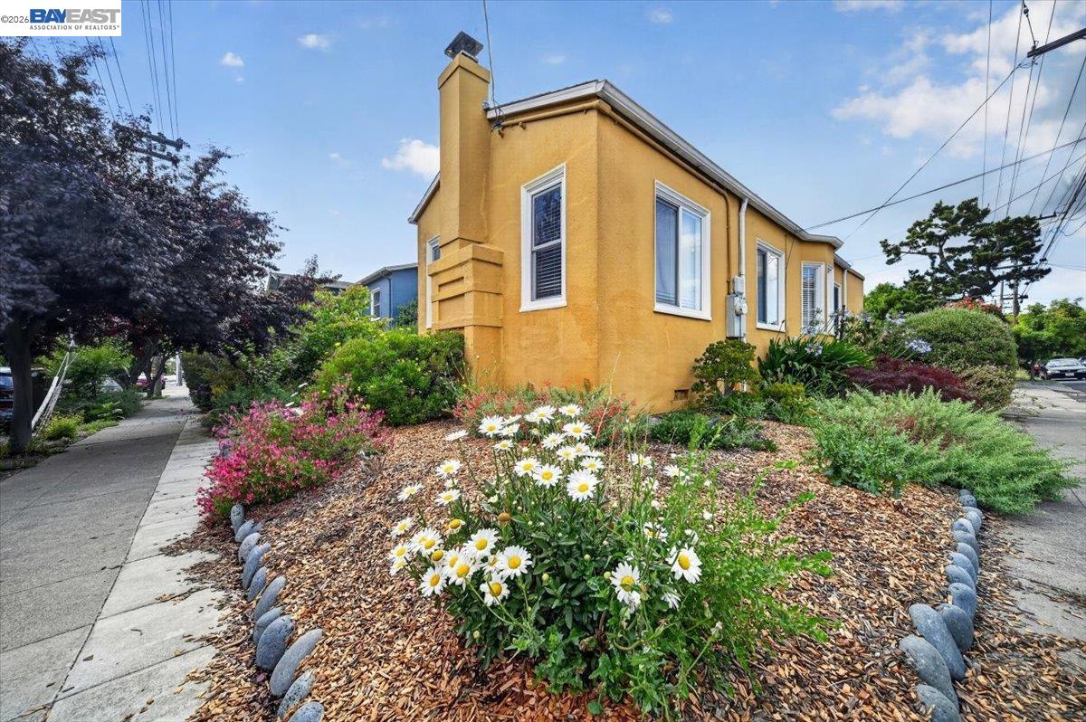 1175 Camelia Street Berkeley, CA 94702 - Photo 4 of 58