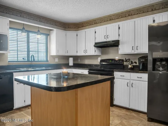 $400,000 | 135 Ashley Lake Drive, Melrose, FL 32666