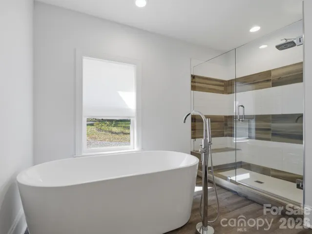 $1,149,999 | 9115 Clement Circle, Terrell, NC 28682