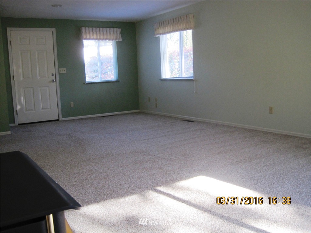 1061 Southwest Spruce Road Port Orchard, WA 98367 - Photo 6 of 16 Gallery Image 6