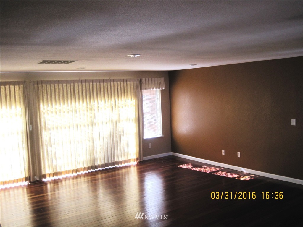 1061 Southwest Spruce Road Port Orchard, WA 98367 - Photo 8 of 16 Gallery Image 8