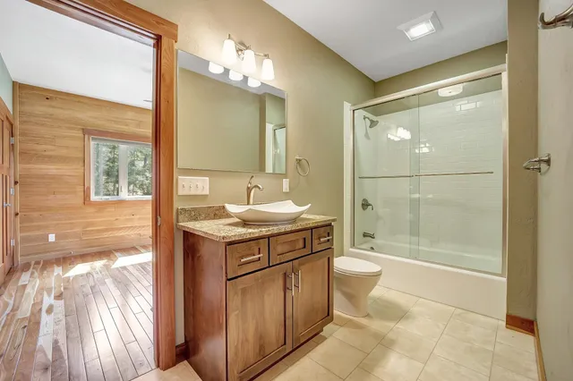 $1,525,000 | 3857 Lake Lucerne Drive, Crandon, WI 54520