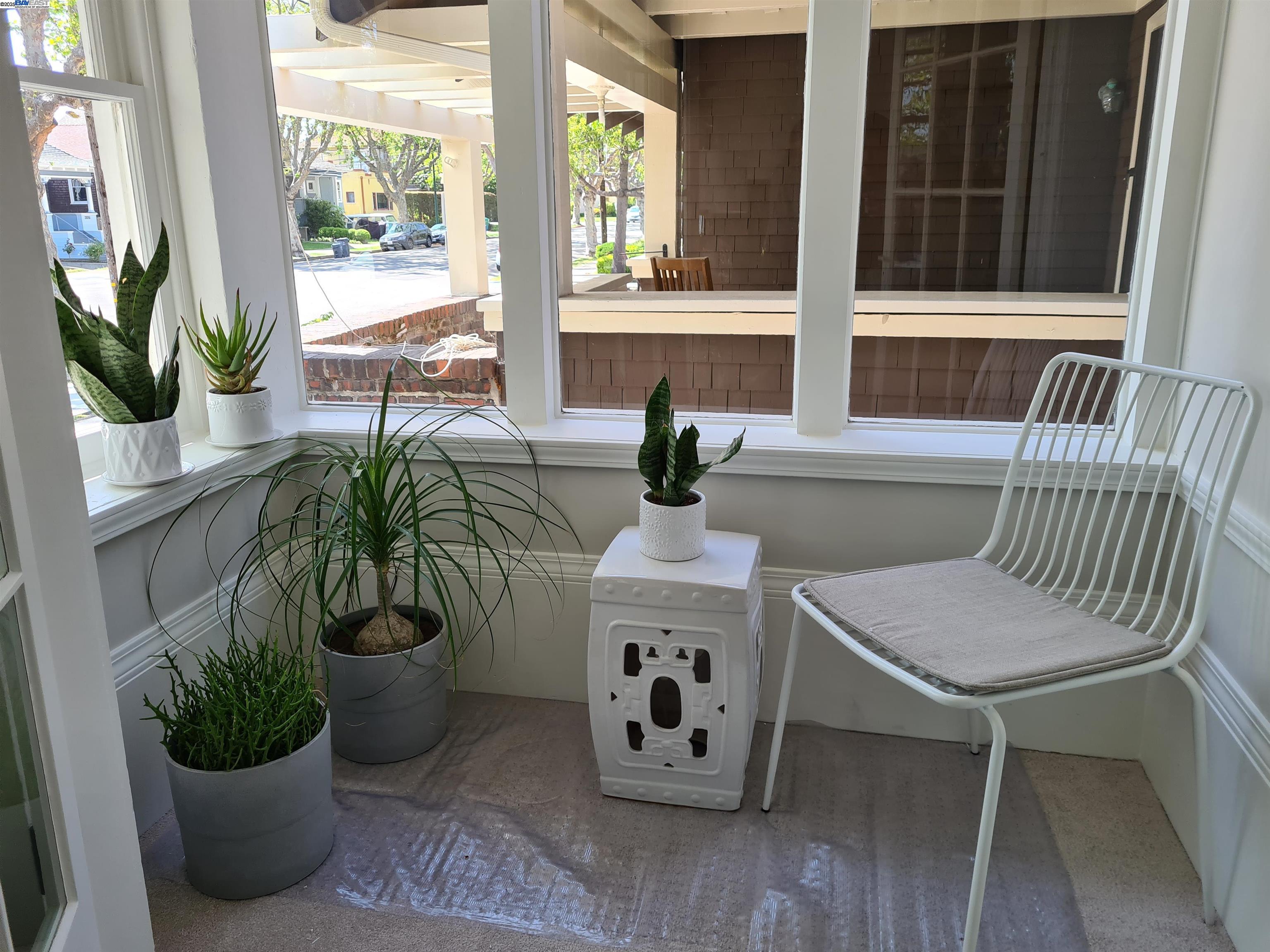 3103 Central Alameda, CA 94501 - Photo 10 of 50 a living room with furniture and a potted plant