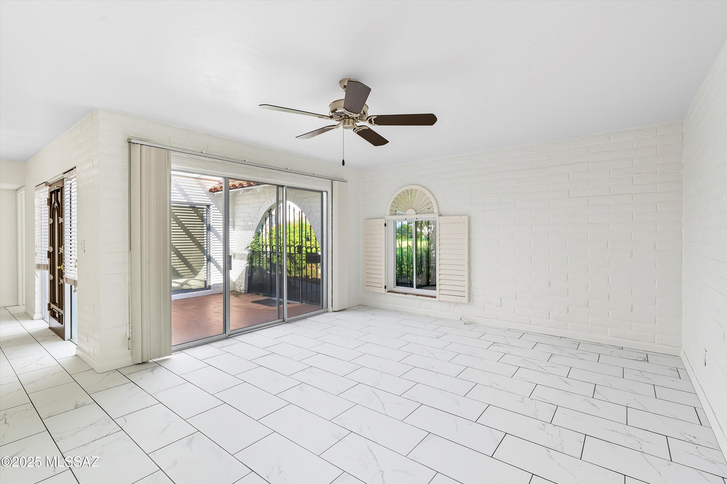 700 West Roller Coaster Road Tucson, AZ 85704 - Photo 12 of 50 Gallery Image 12