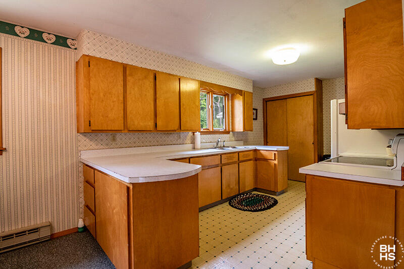 4805 Cascade Road Lake Placid, NY 12946 - Photo 7 of 28 Gallery Image 7
