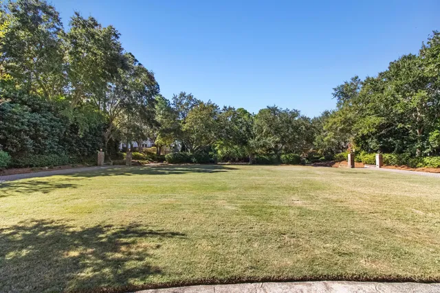 a view of a tennis court