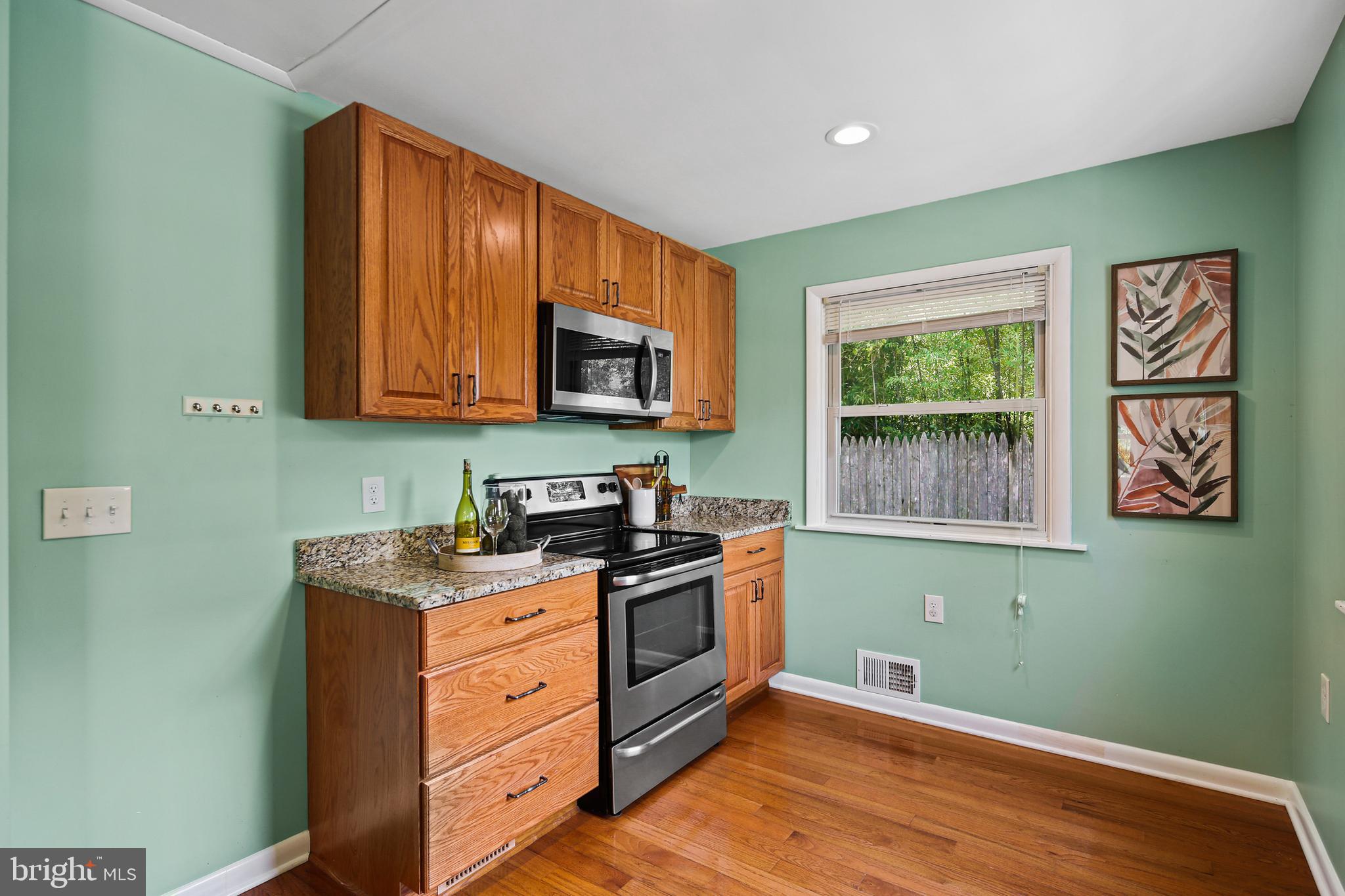 Kitchen w/ Stianless Steel Appliances