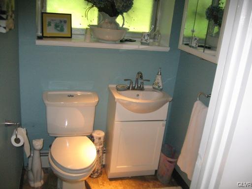 5103 High Terrace Road Stroudsburg, PA 18360 - Photo 16 of 20 a bathroom with a toilet and a sink