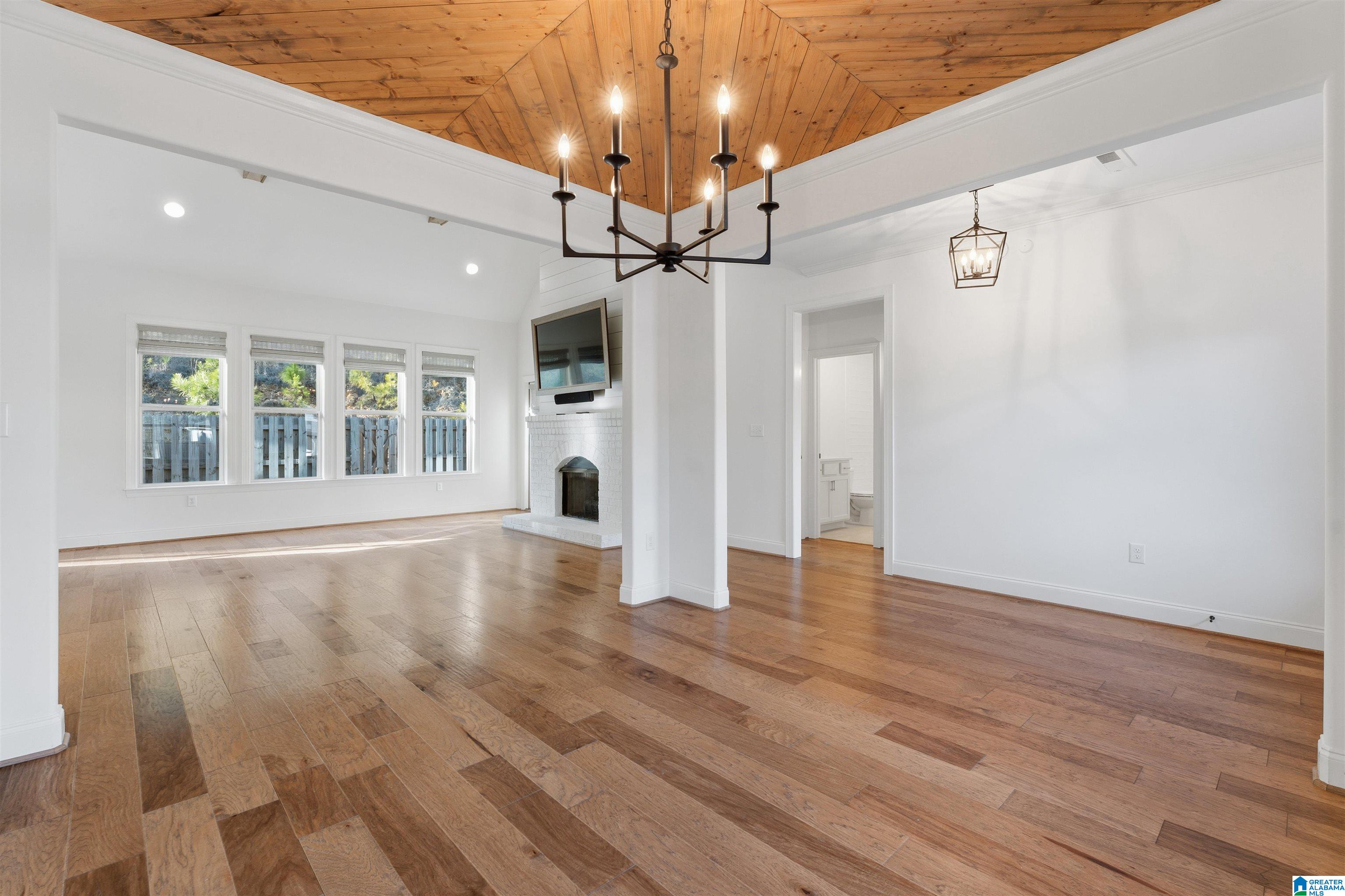 213 Kinross Circle Pelham, AL 35124 - Photo 8 of 46