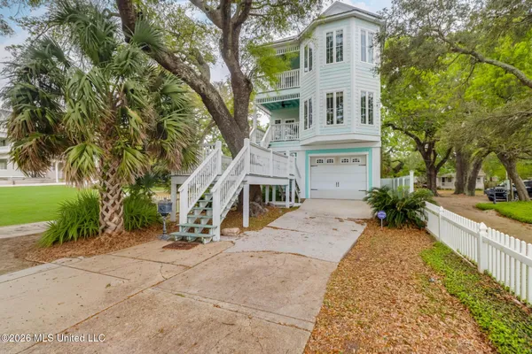 $4,200 | 1324 Beach Boulevard, Biloxi, MS 39530