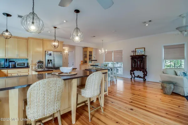 $4,200 | 1324 Beach Boulevard, Biloxi, MS 39530