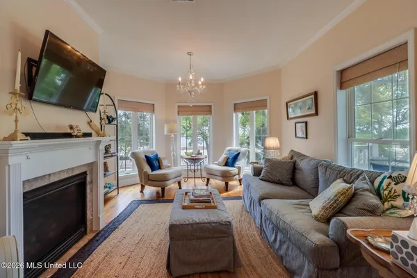 $4,200 | 1324 Beach Boulevard, Biloxi, MS 39530