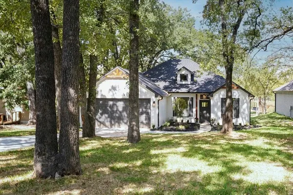 $699,900 | 219 Ben Lacy Drive, Gun Barrel City, TX 75156