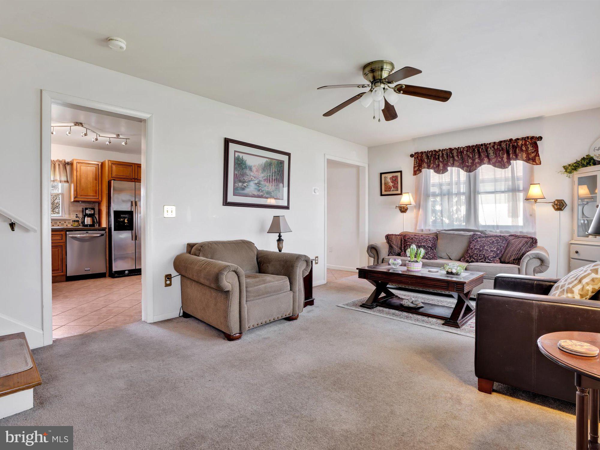 951 South Forge Road Palmyra, PA 17078 - Photo 2 of 18 Living Room