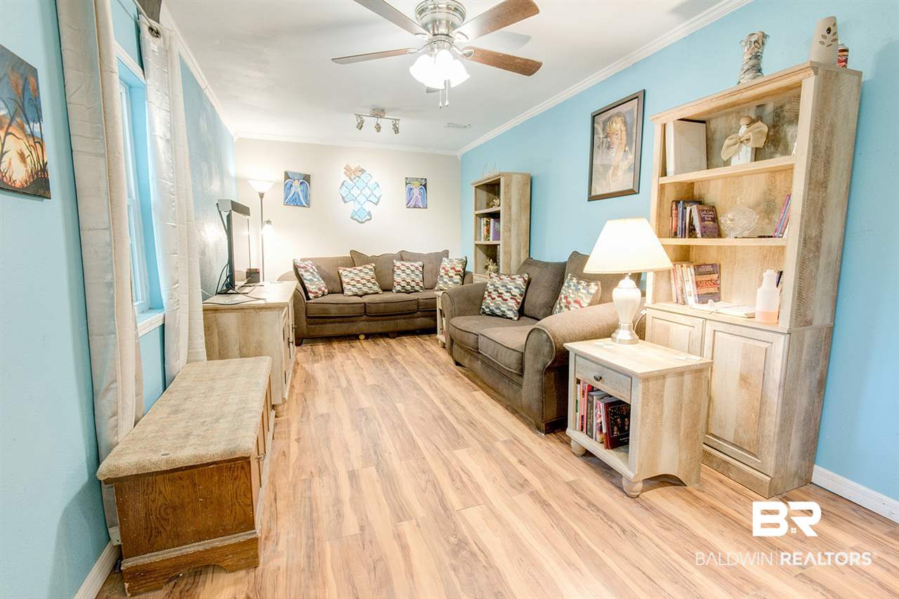 23425 Vaughn Road Robertsdale, AL 36567 - Photo 5 of 19 Living Room