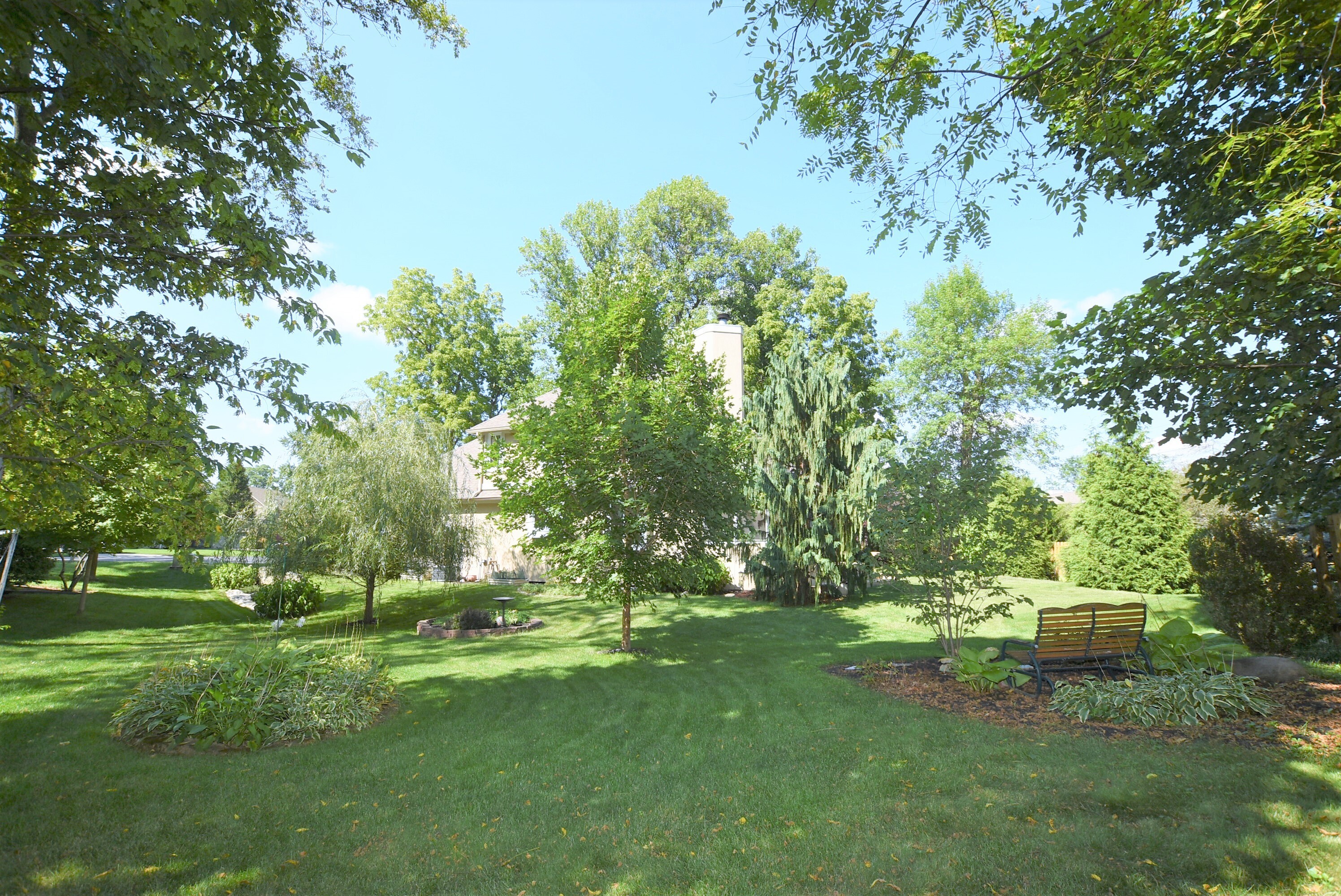 7544 Broad Leaf Lane Fishers, IN 46038 - Photo 3 of 49