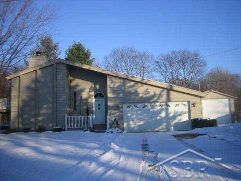5347 Fort Road Saginaw, MI 48601 - Photo 7 of 8 20035230-6.JPG