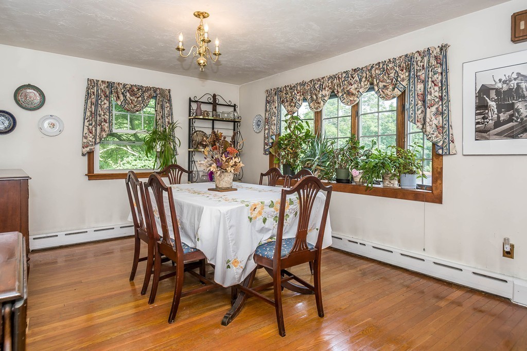 22 Erlin Road Chelmsford, MA 01824 - Photo 7 of 19