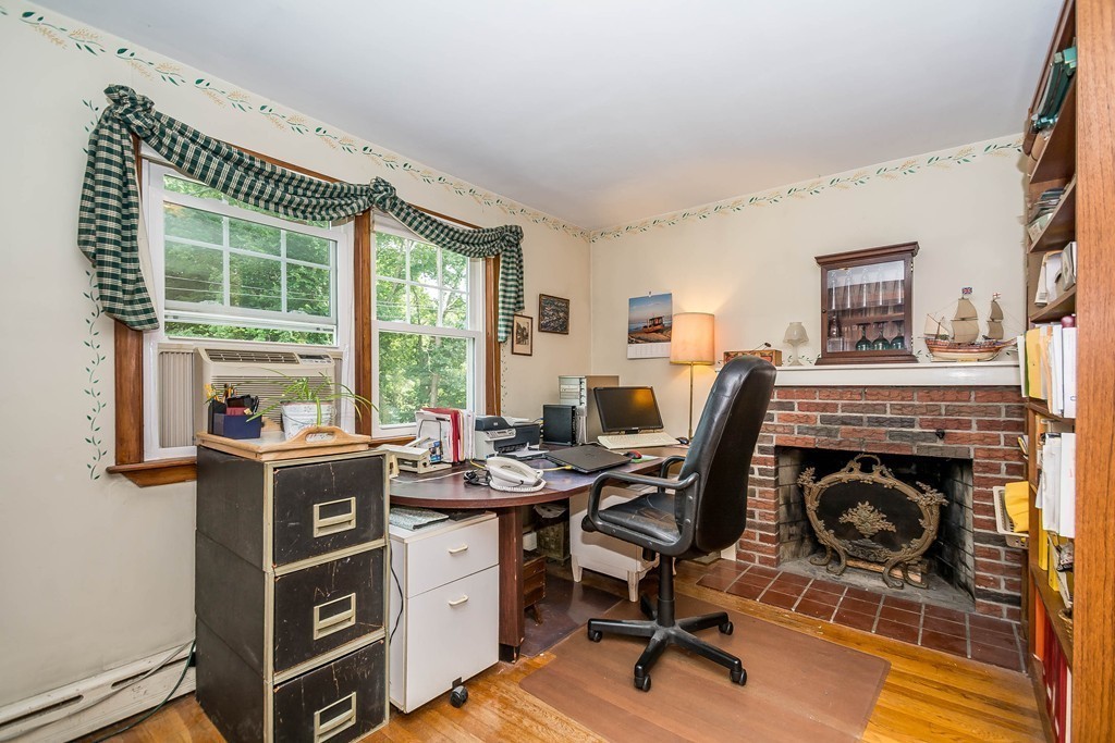 22 Erlin Road Chelmsford, MA 01824 - Photo 9 of 19