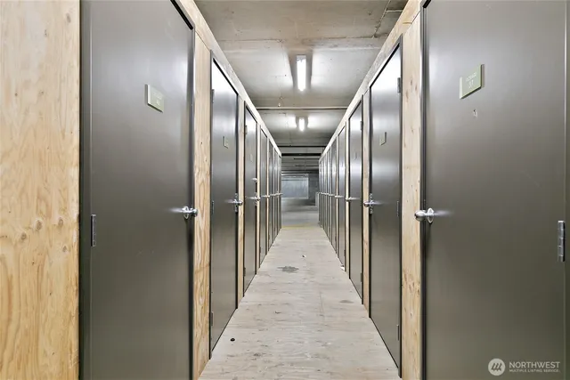 $349,000 | 827 Hiawatha Place South, Unit 402, Seattle, WA 98144