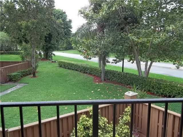 8255 Severn Drive, Unit D Boca Raton, FL 33433 - Photo 3 of 27 GetMedia