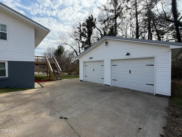 $327,900 | 114 Mayor Avenue, Greeneville, TN 37745