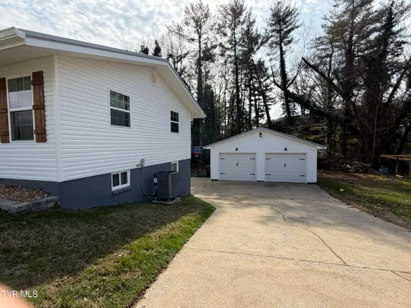 $327,900 | 114 Mayor Avenue, Greeneville, TN 37745
