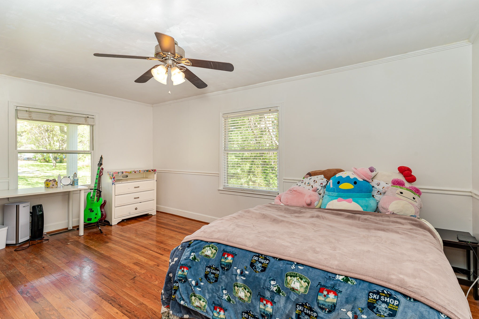 1029 Cumberland Heights Road Clarksville, TN 37040 - Photo 16 of 34 a bedroom with furniture and a window