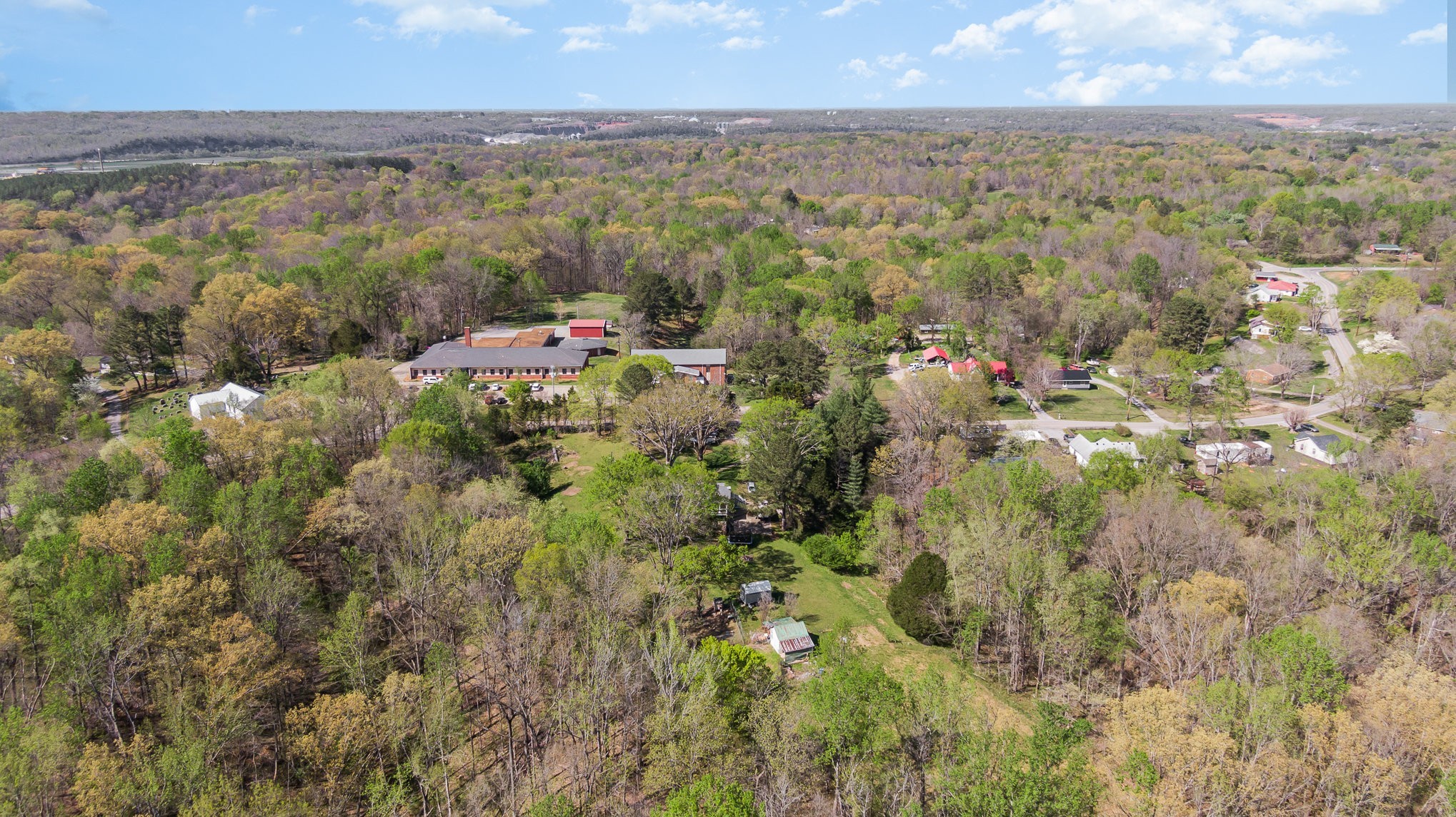 1029 Cumberland Heights Road Clarksville, TN 37040 - Photo 31 of 34 a view of a city