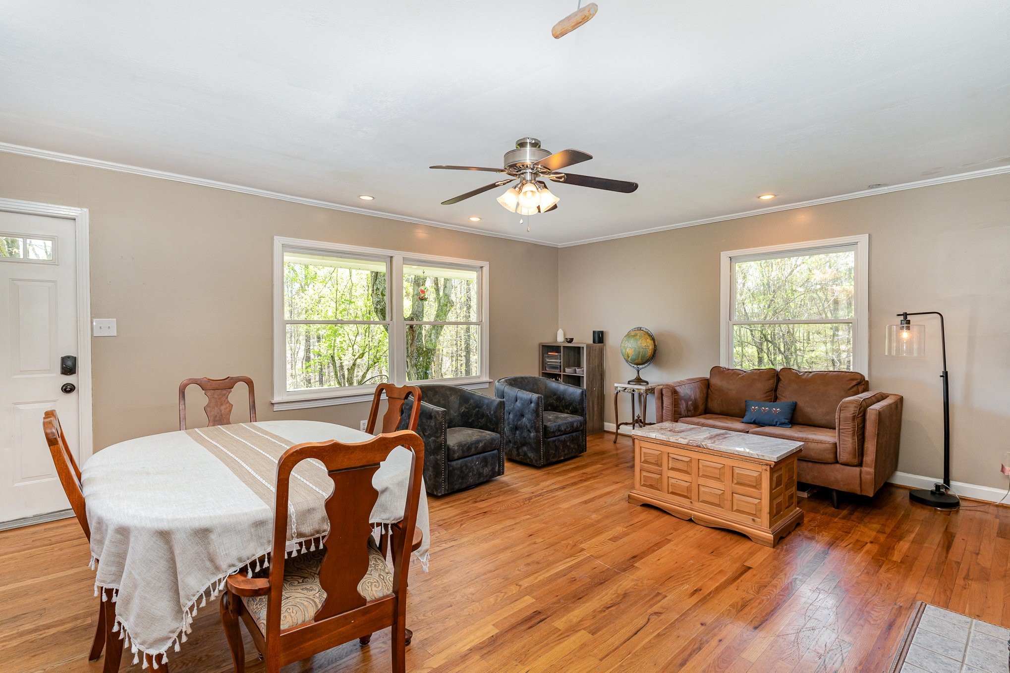 1029 Cumberland Heights Road Clarksville, TN 37040 - Photo 9 of 34 a living room with furniture and a wooden floor