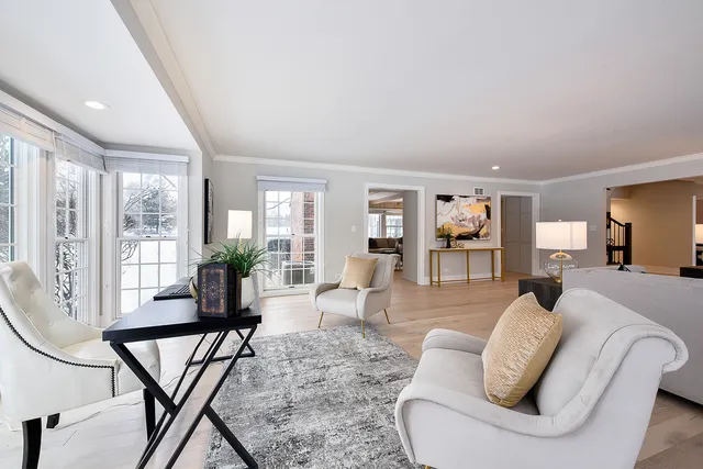 $1,099,000 | 688 Thompson's Way, Inverness, IL 60067