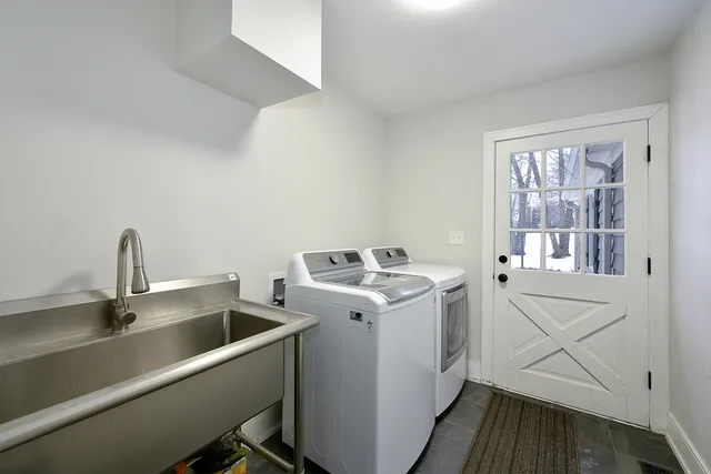 $1,099,000 | 688 Thompson's Way, Inverness, IL 60067