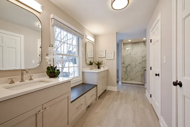 $1,099,000 | 688 Thompson's Way, Inverness, IL 60067