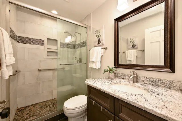 $1,099,000 | 688 Thompson's Way, Inverness, IL 60067