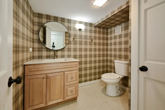 $1,099,000 | 688 Thompson's Way, Inverness, IL 60067